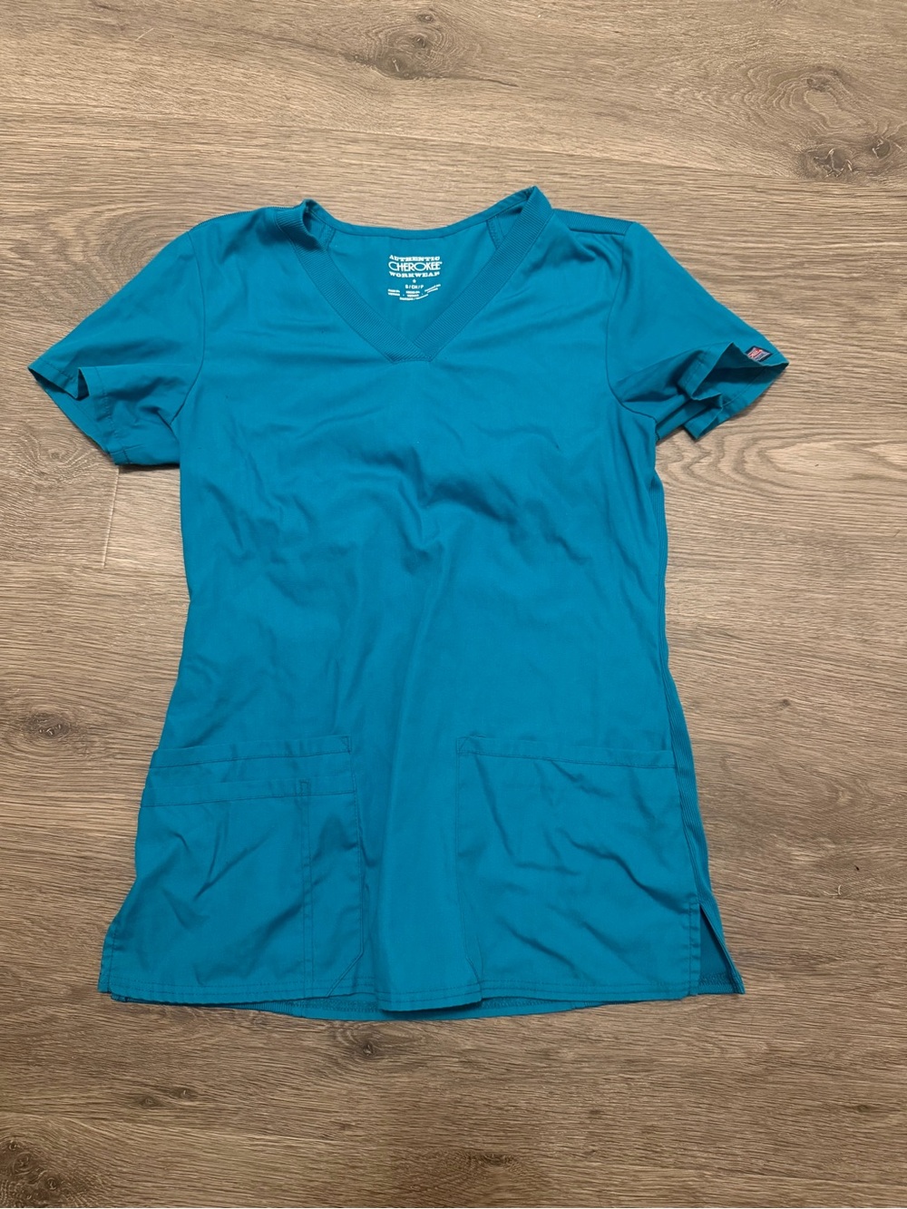 Cherokee Teal V-Neck Short Sleeve Scrub Top